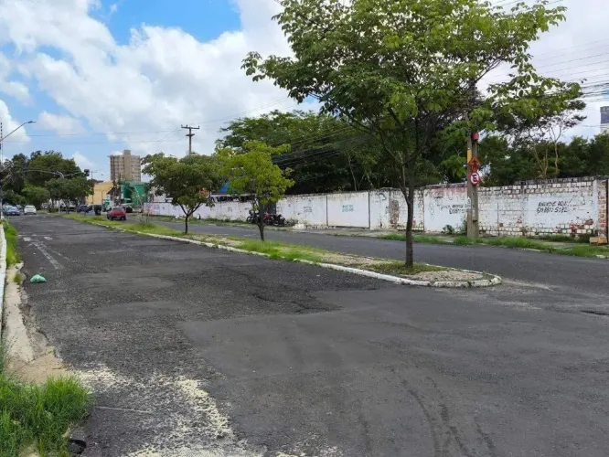 AV. JOÃO XXIII- BAIRRO: JOQUEI