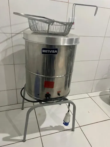 Fritadeira Elétrica de grande porte