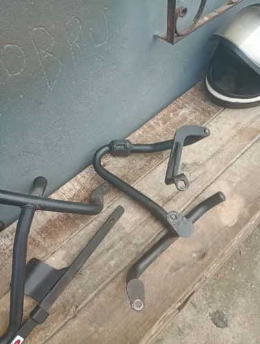 Protetor de carenagem coyote.