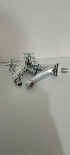 Oferta Imperdível - Kit 2 Torneiras Cromadas (Banheiro + Tanque)