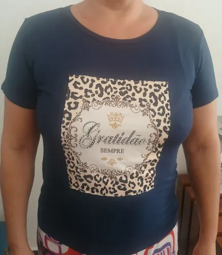 Camisetas pedrinhas G e GG nova totalmente 