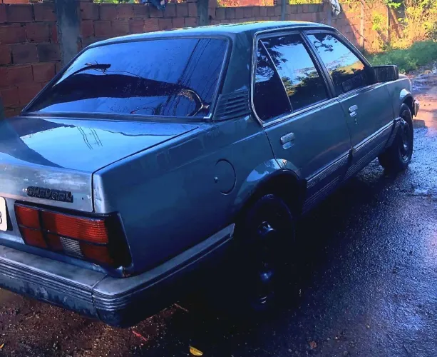Chevrolet Monza Classic SE 2.0 /mpfi E EFI 2P E 4P 1987