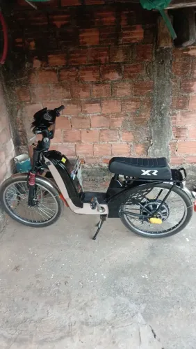 Vende-se bicicleta eléctrica semi nova 