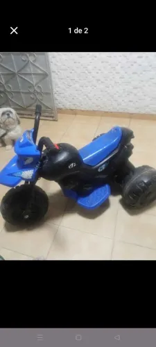 Triciclo elétrico infantil funcionando perfeitamente testo na hora bem conservado 