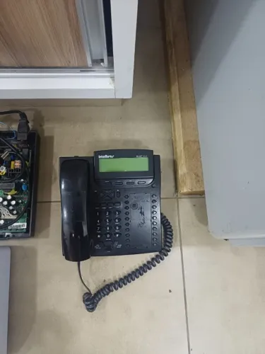 Telefone Executivo PABX Intelbras TI NKT 4245i - Usado