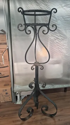 Suporte Antiho para plantas em ferro - 1,60