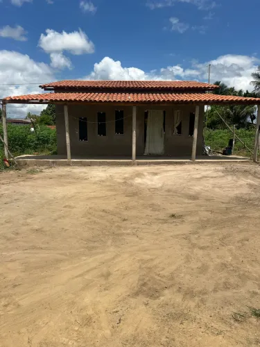 Casa com terreno na zona rural
