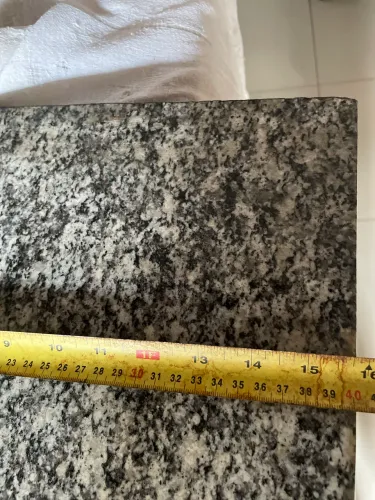 Perda seminova de mármore