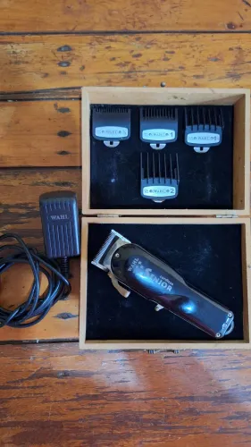 Máquina de cortar cabelo Wahl Senior original com nota fiscal e carregador novíssima