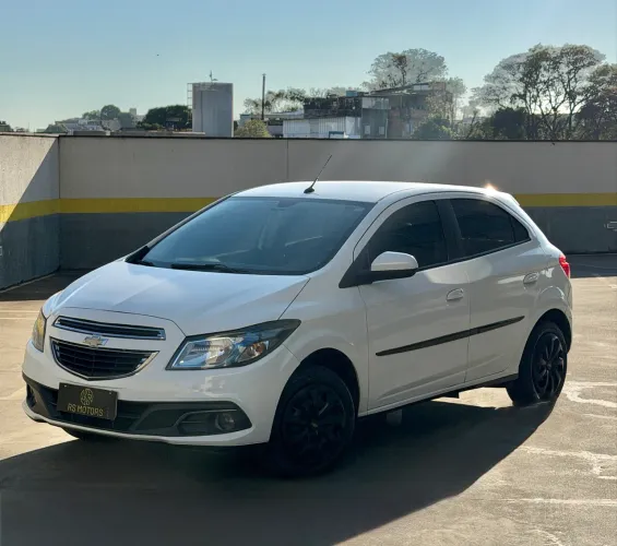 Chevrolet Onix Hatch LT 1.4 8V Flex Power Aut. 4P 2015