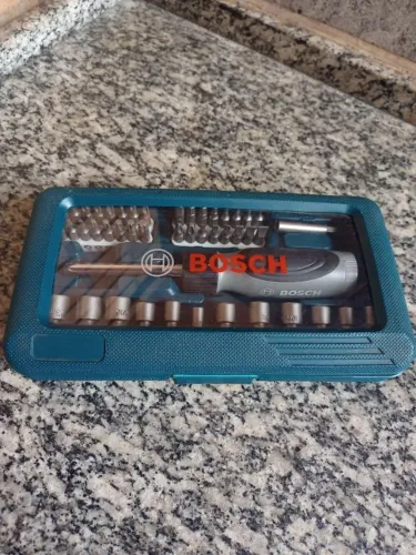 Parafusadeira Bosch Manual 1/2 pol: Kit 46 Pecas