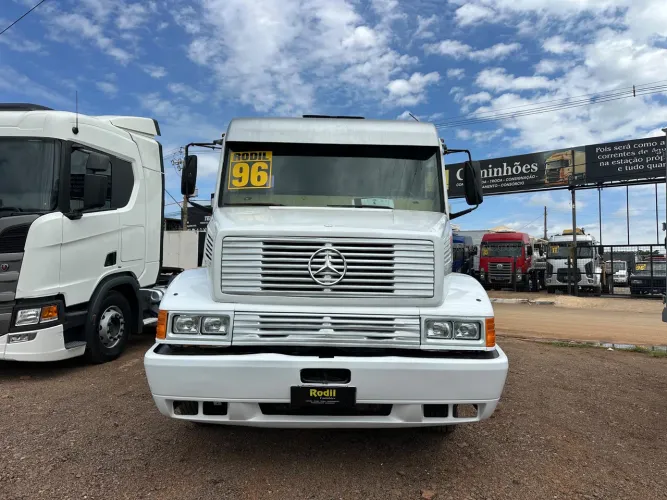 Mercedes Benz 1935 ano:1994 truck mecânica boa