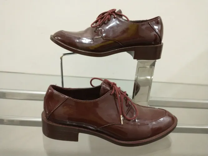 Sapato feminino Zara Número 34