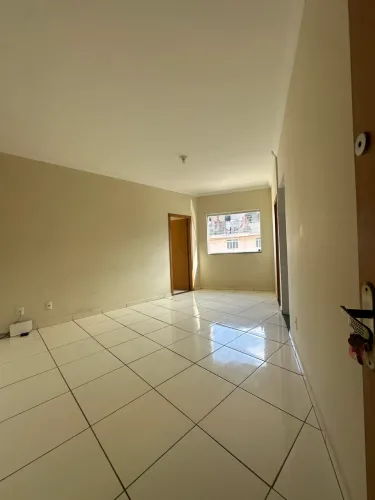 Aluga-se apartamento 