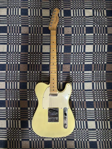 Guitarra telecaster squier fender 
