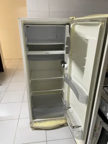 Vendo Geladeira cônsul 280 litros