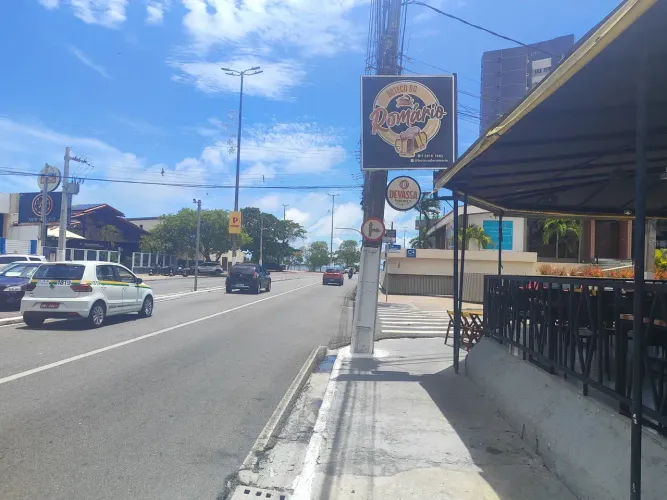Prédio comercial para venda tem 360 metros quadrados com 8 quartos em Treze de Julho - Ara