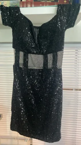 Vestidos novos para festas, usado somente uma vez,tamanho p