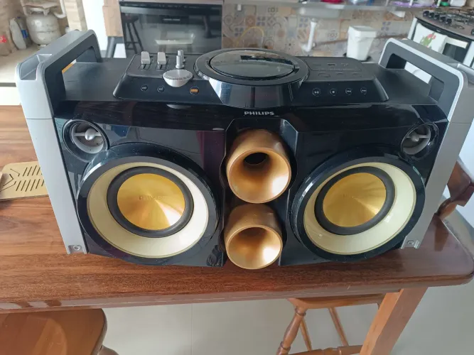 Som Philips com leitor de cd e entrada usb