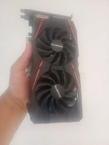 Placa de Vídeo RX580 8gb Gigabytes (SuCATA)