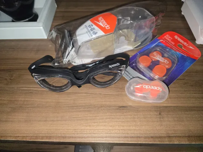 Natação Oculos e protetor de ouvido pra natação