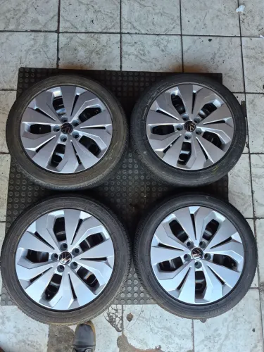Rodas de ferro Volkswagen 16 furação 5×100 + calotas + pneus 185/55/16 meia vida.