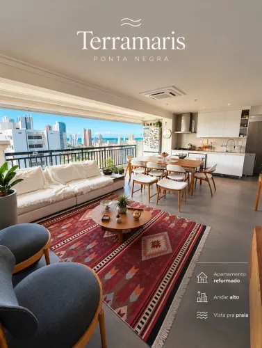 Apartamento todo reformado com banheira privativa.