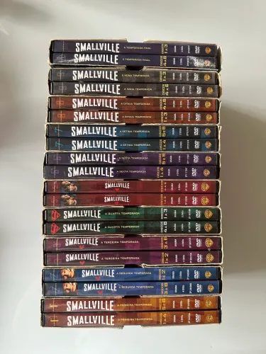 Box DVD Smallville Série Completa Usado