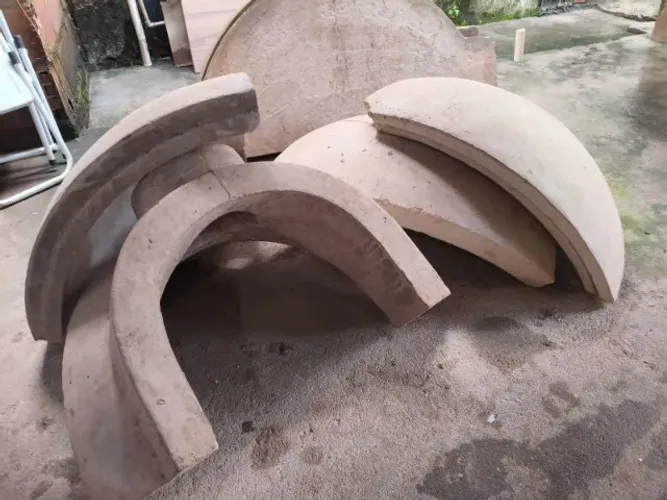 Forno Iglu a lenha refratário pré moldado 1x1 externo base refrataria