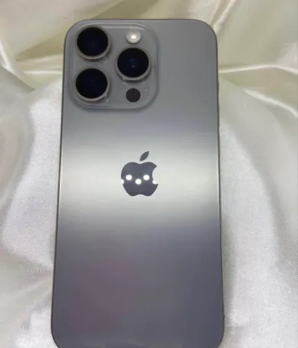 IPHONE 15 PRO 256g 88% BATERIA