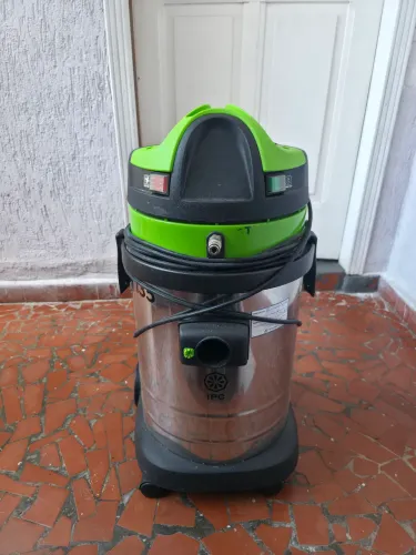 Lavadora Extratora EA135 IPC Profissional para Estofados 35 litros