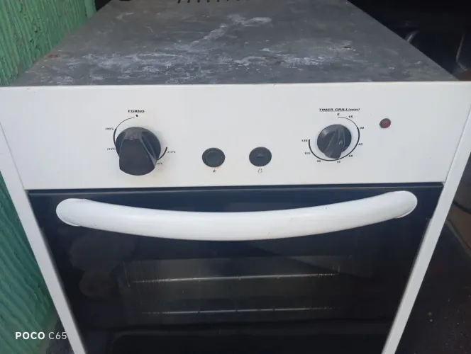 Vendo  forno de embutir vernax  a gás e grill  e acendimento  elétrico total 