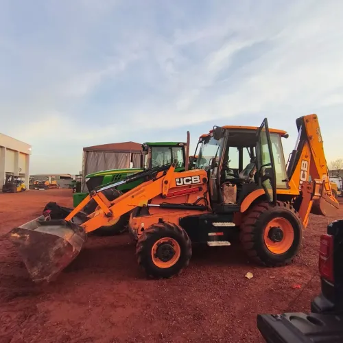 Retroescavadeira jcb 3cx 2019