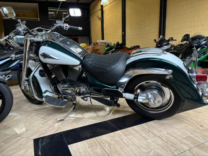 SUZUKI INTRUDER LC 1500 2004