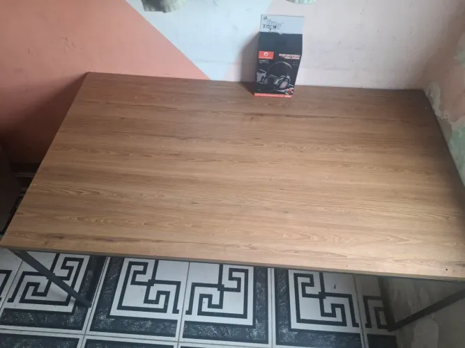 Vende-se mesa 1,60 X 90