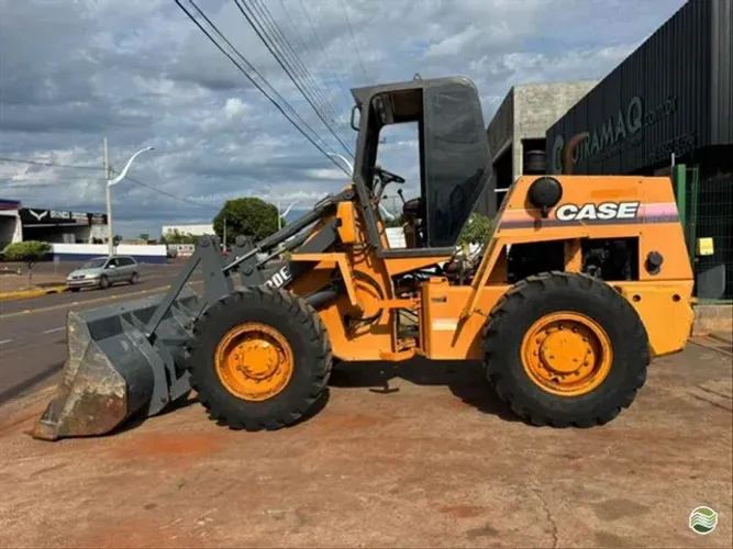 Carregadeira W20E