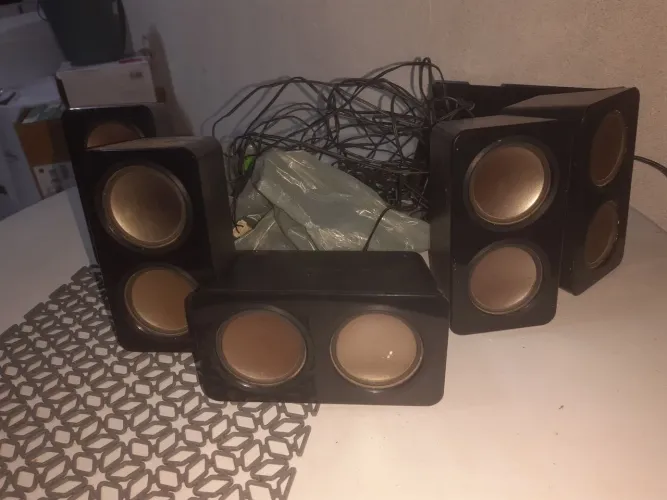 Caixinha de home theater Philips