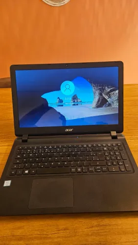 Notebook Acer i3 HD 1 TB