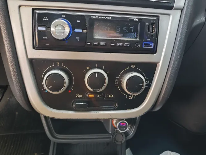 Volkswagen Saveiro 1.6 MI/ 1.6 MI Total Flex 8V 2012