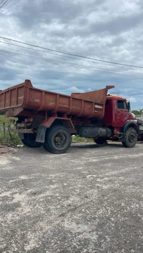Vende-se estacacamba