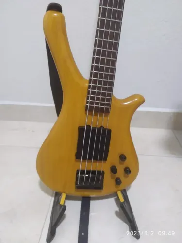 Baixo Warwick Fortress 5 cordas