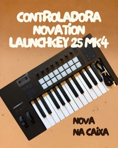 Controladora LaunchKey 25 MK4 Novation - Nunca Usada - Perfeito Estado