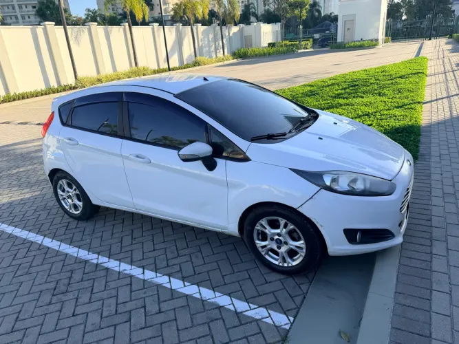 Ford Fiesta 1.6 16V Flex Mec. 5P 2016