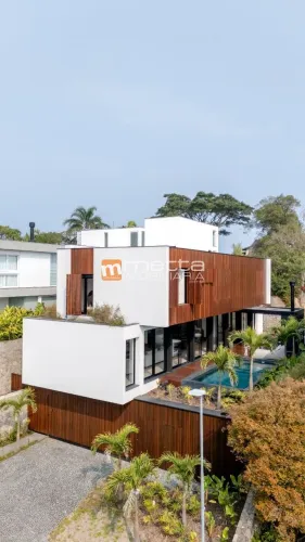 Casa de Condomínio em condomínio à Venda em Cacupé, Florianópolis - SC