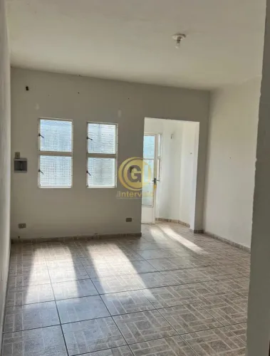 Casa sobrado aconchegante e bem distribuído, ideal para quem busca conforto e privacidade!