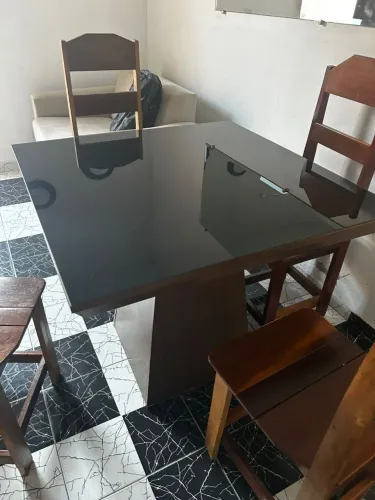 Mesa de jantar 4 lugares