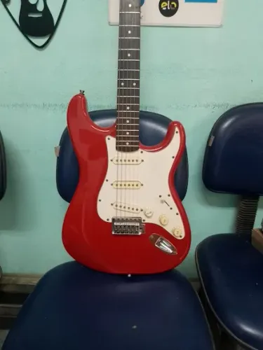 Guitarra Cruizer by Crafter