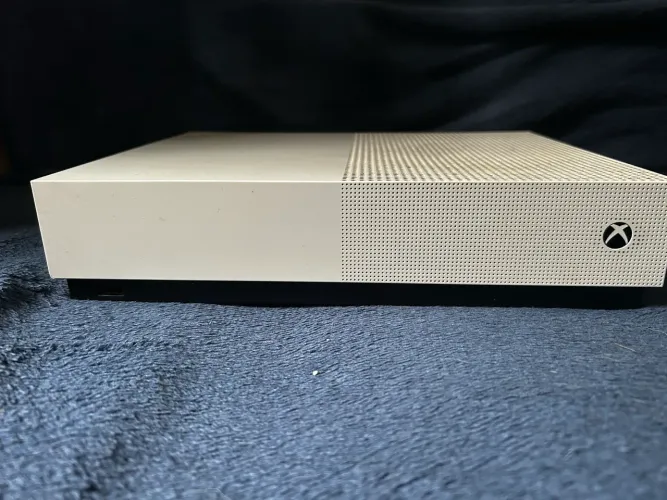 Vendo Xbox one s