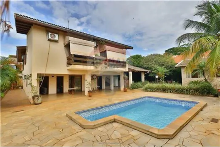 Casa à venda, 5 quartos, Bebedouro - SP.
