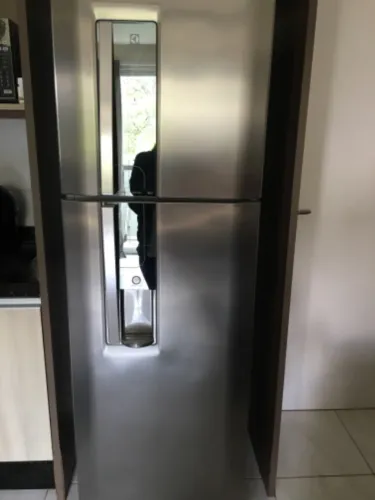 Geladeira Eletrolux 380 litros